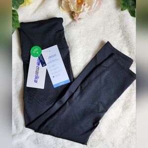 Marika Circuit Mid-Calf Capri Workout Pants